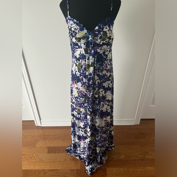 STREETWEAR SOCIETY Maxi Floral Dress - Picture 5 of 6